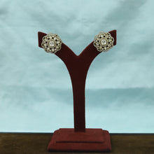 Tops/Studs Kundan Earring 21086-28