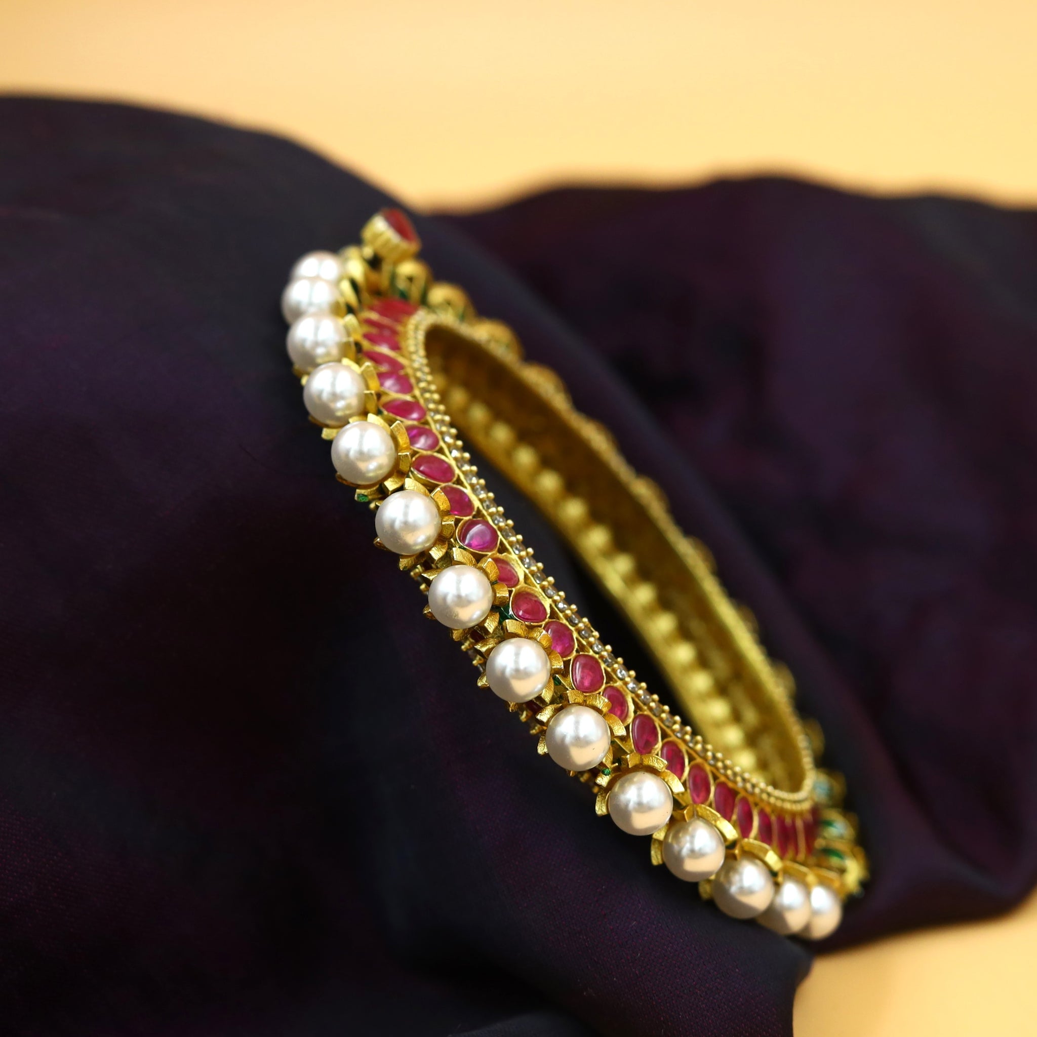 Pachheli Kundan Kada 18617-68