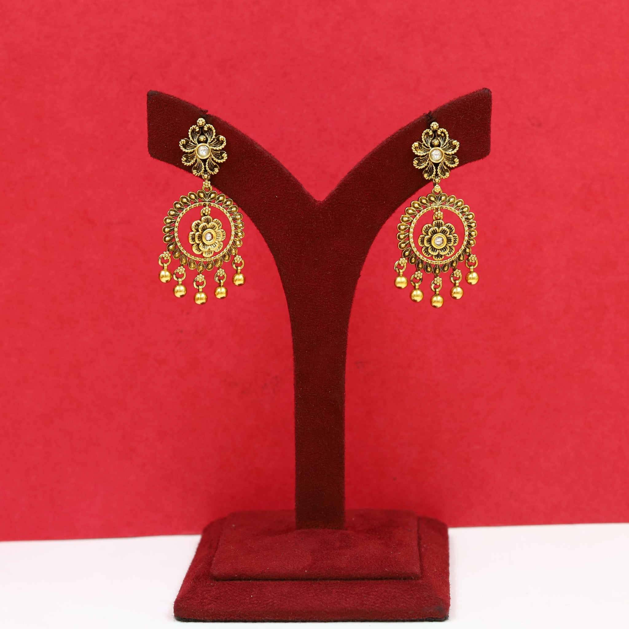 Light Antique Earring 18524-28