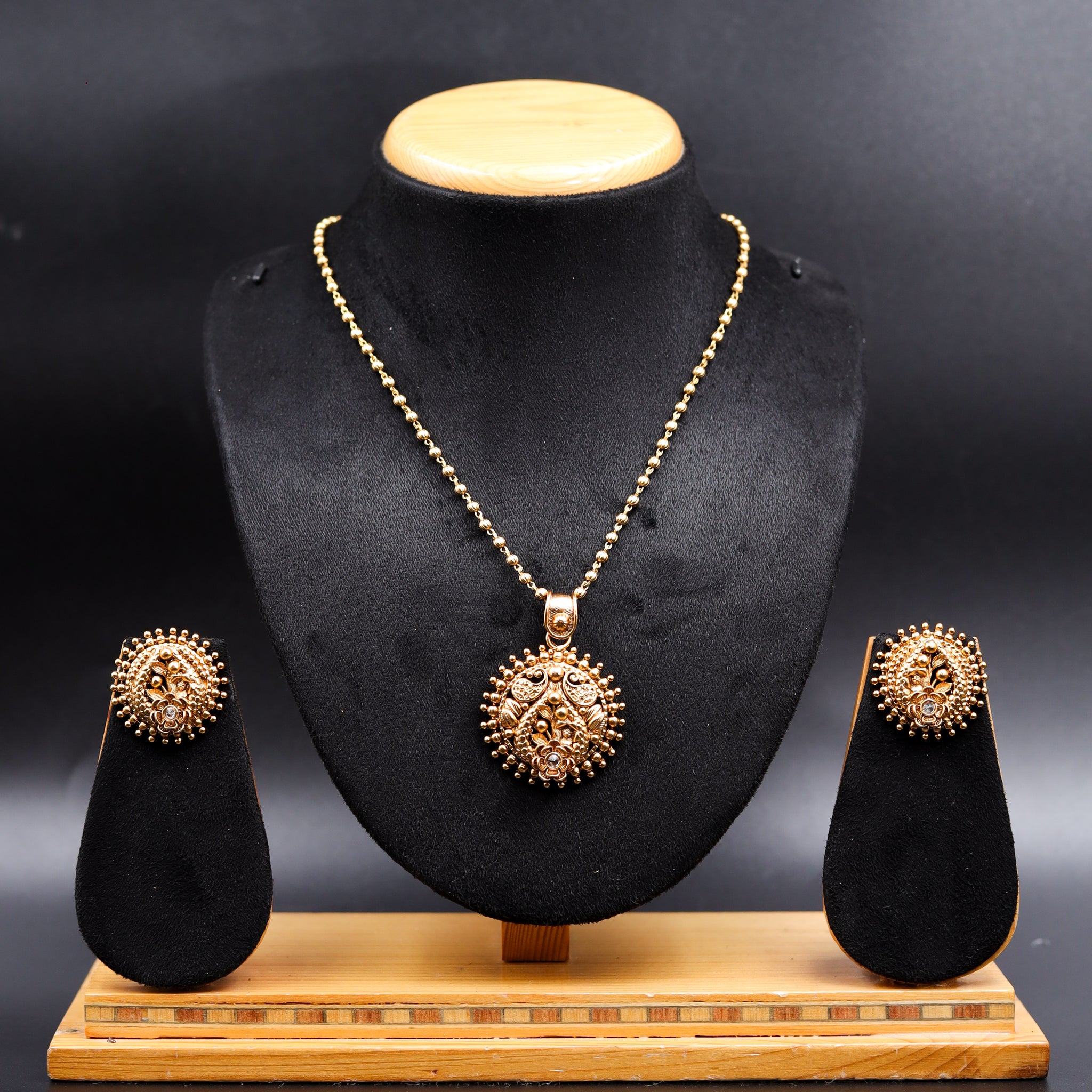 Antique Gold Plated Light Pendant Set 10062-28