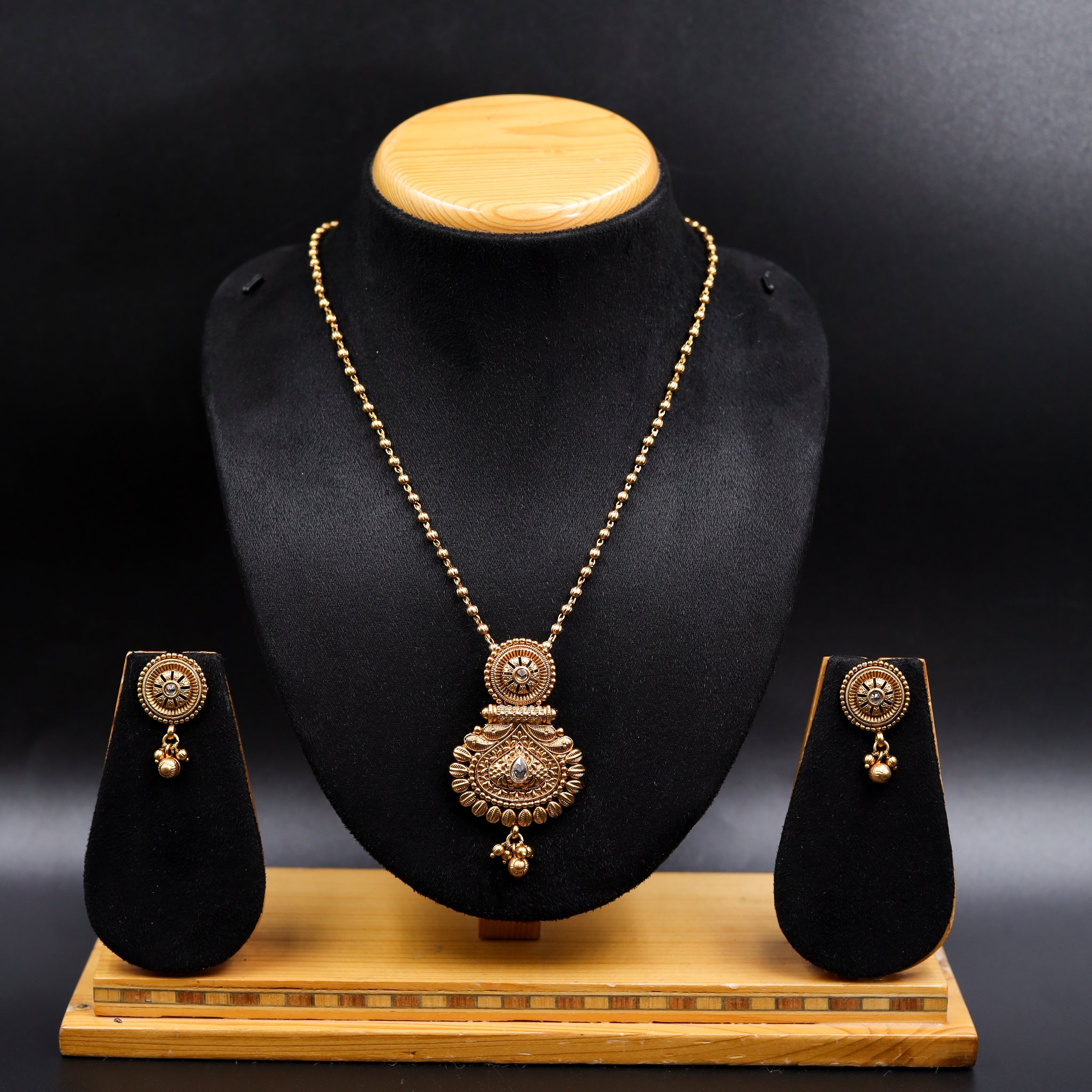 Antique Gold Plated Light Pendant Set 10067-28