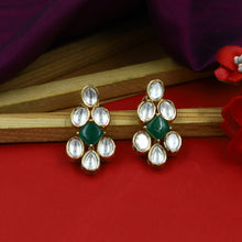 Round Neck Kundan Necklace Set 15613-28