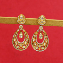 Light Kundan Earring 18339-28
