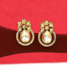 Tops/Studs Kundan Earring 18472-28