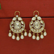 Moissanite Light Kundan Earring 19115-87