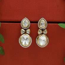 Stylish Kundan Earring 19667-1