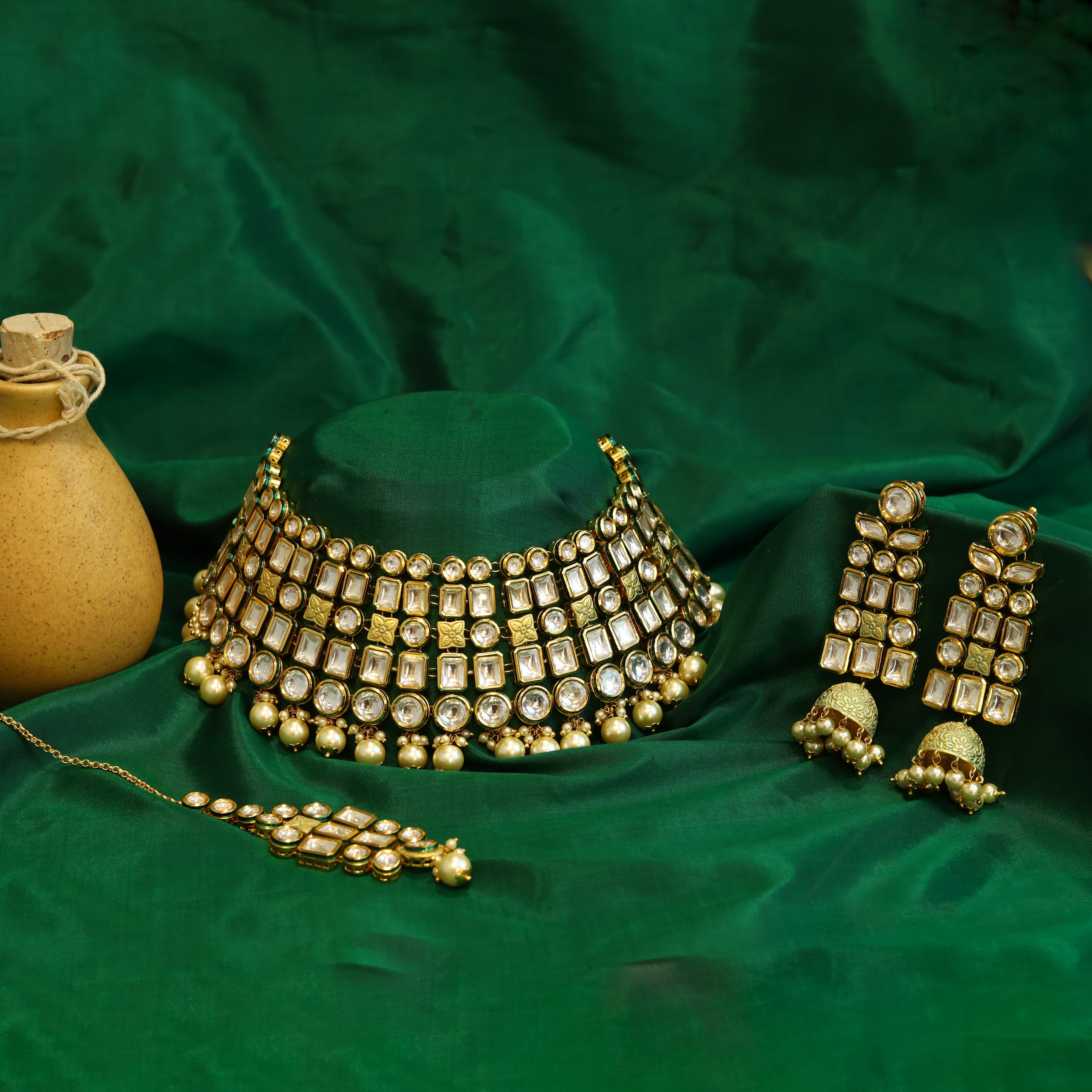 Green kundan jewellery online hotsell