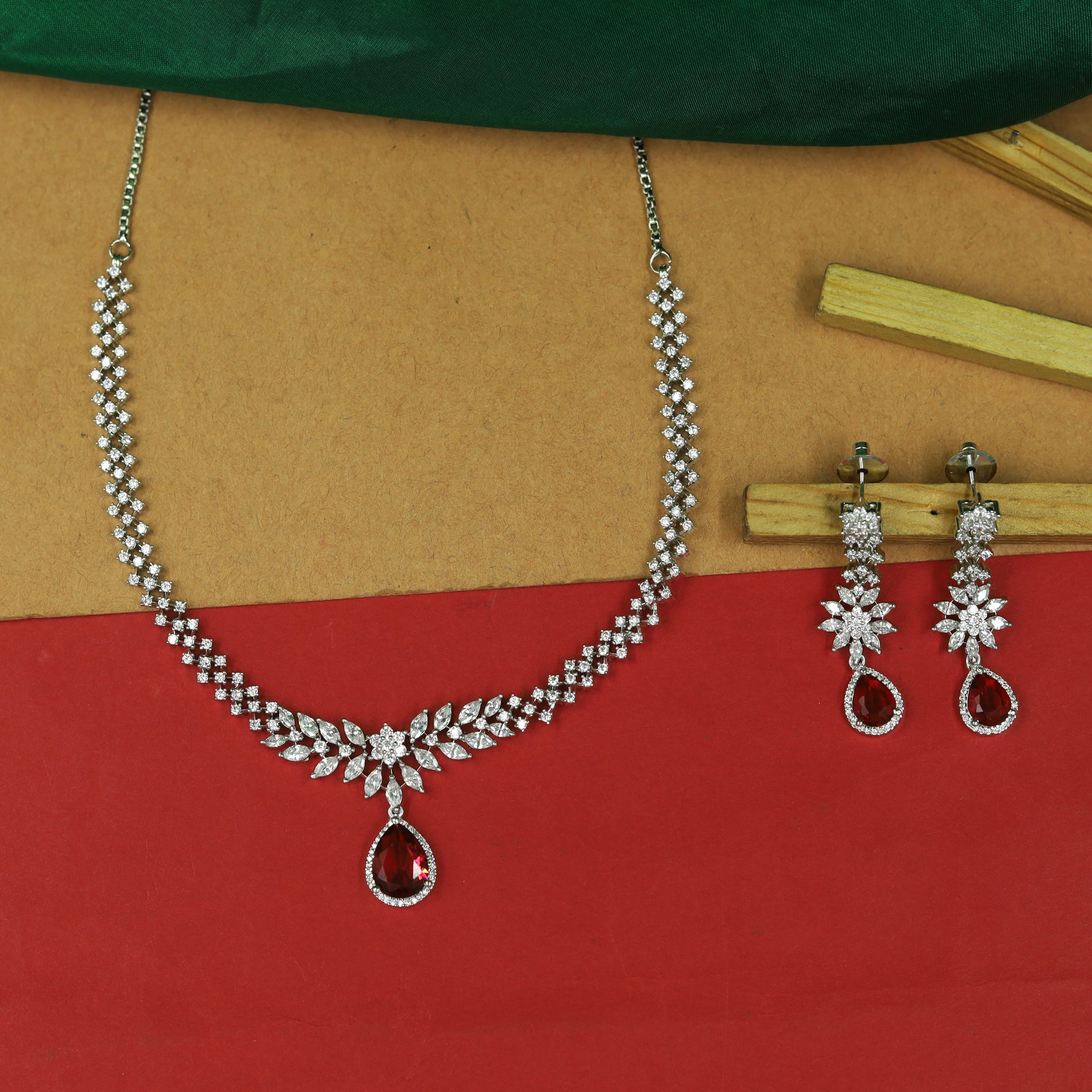 Round Neck Zircon/AD Necklace Set 16905-08