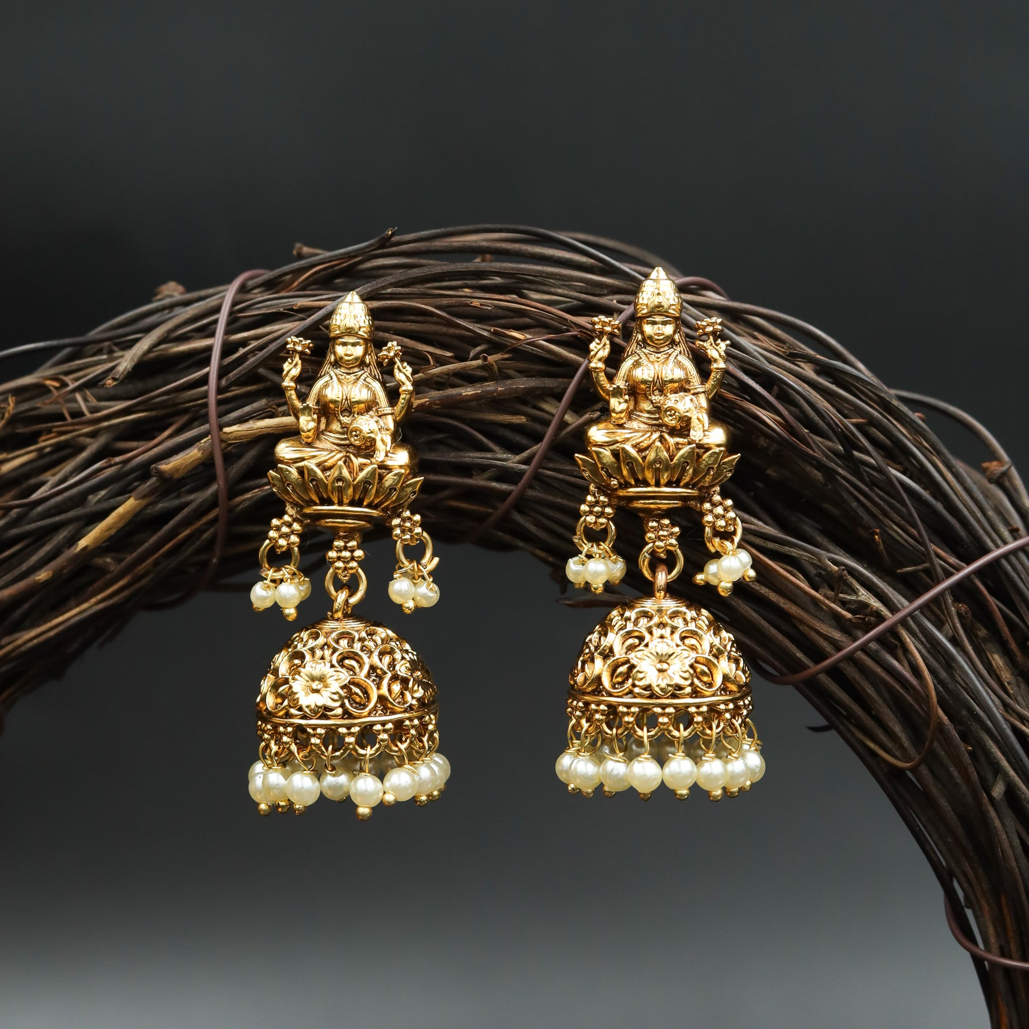 Antique Gold Plated Round Neck Temple Necklace Set 9979-28