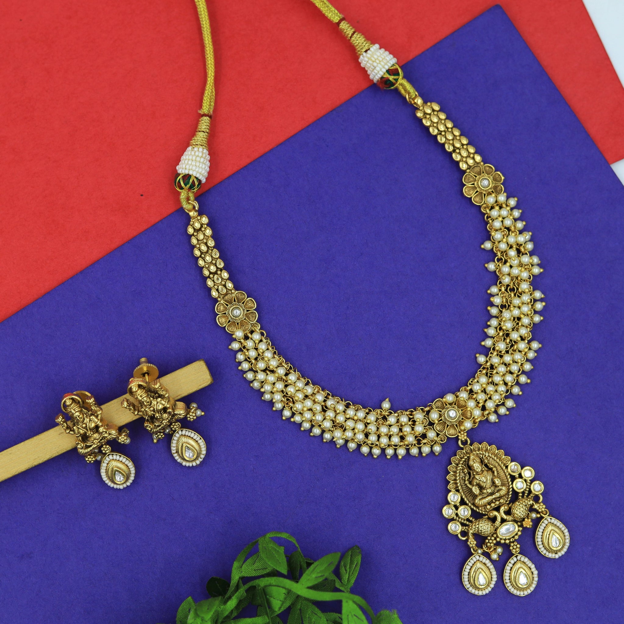 Round Neck Temple Necklace Set 12118-28