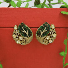 Tops/Studs Kundan Earring 21247-28