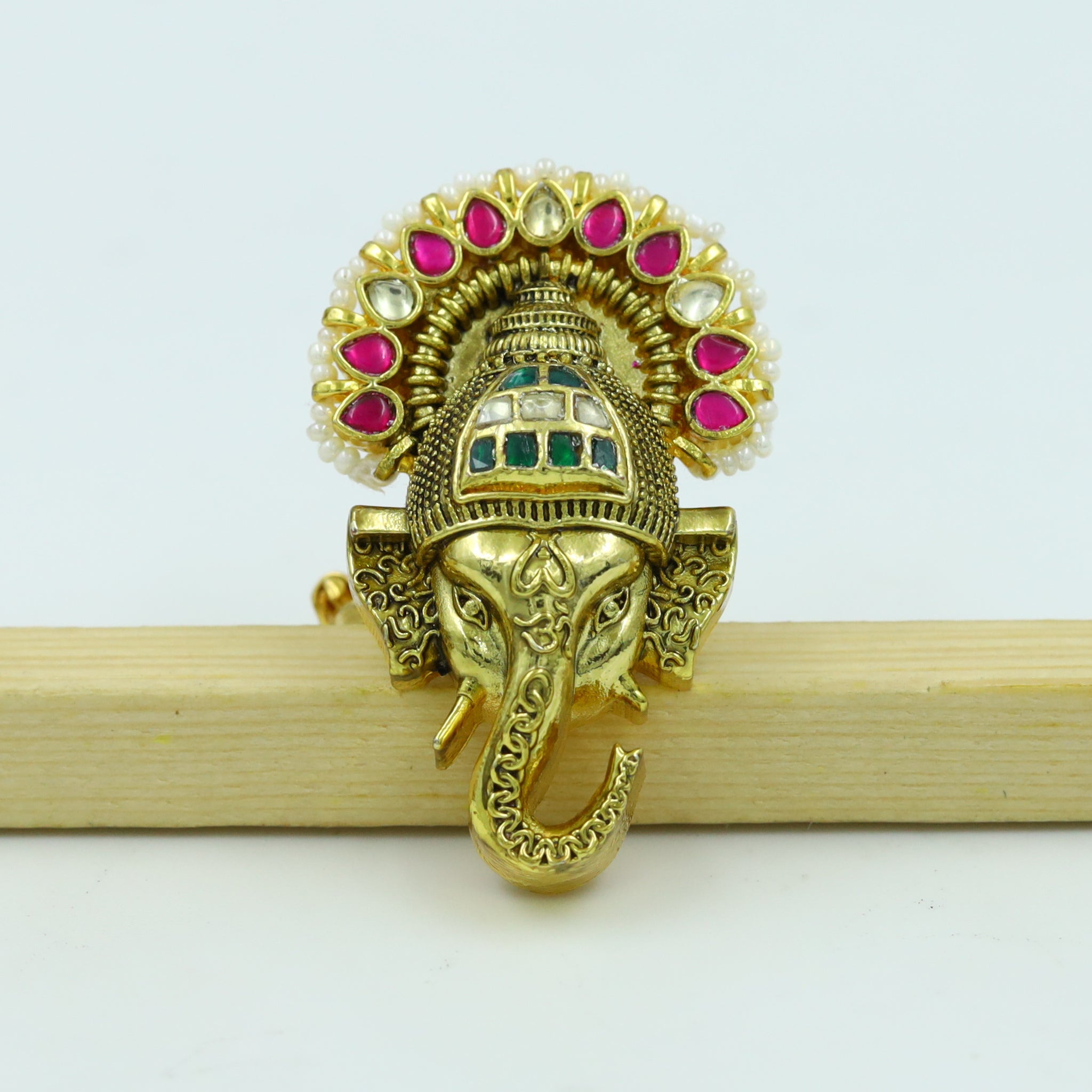 Kundan Ring 13583-56