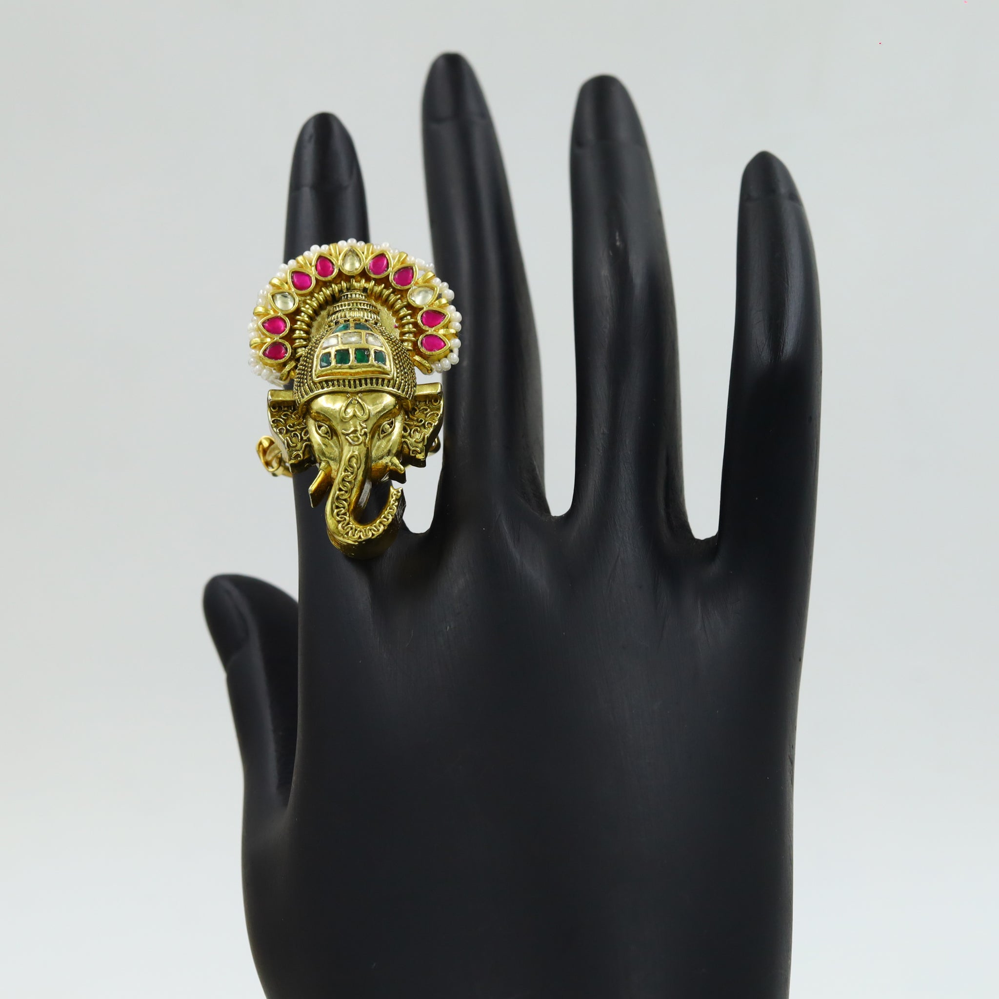 Kundan Ring 13583-56
