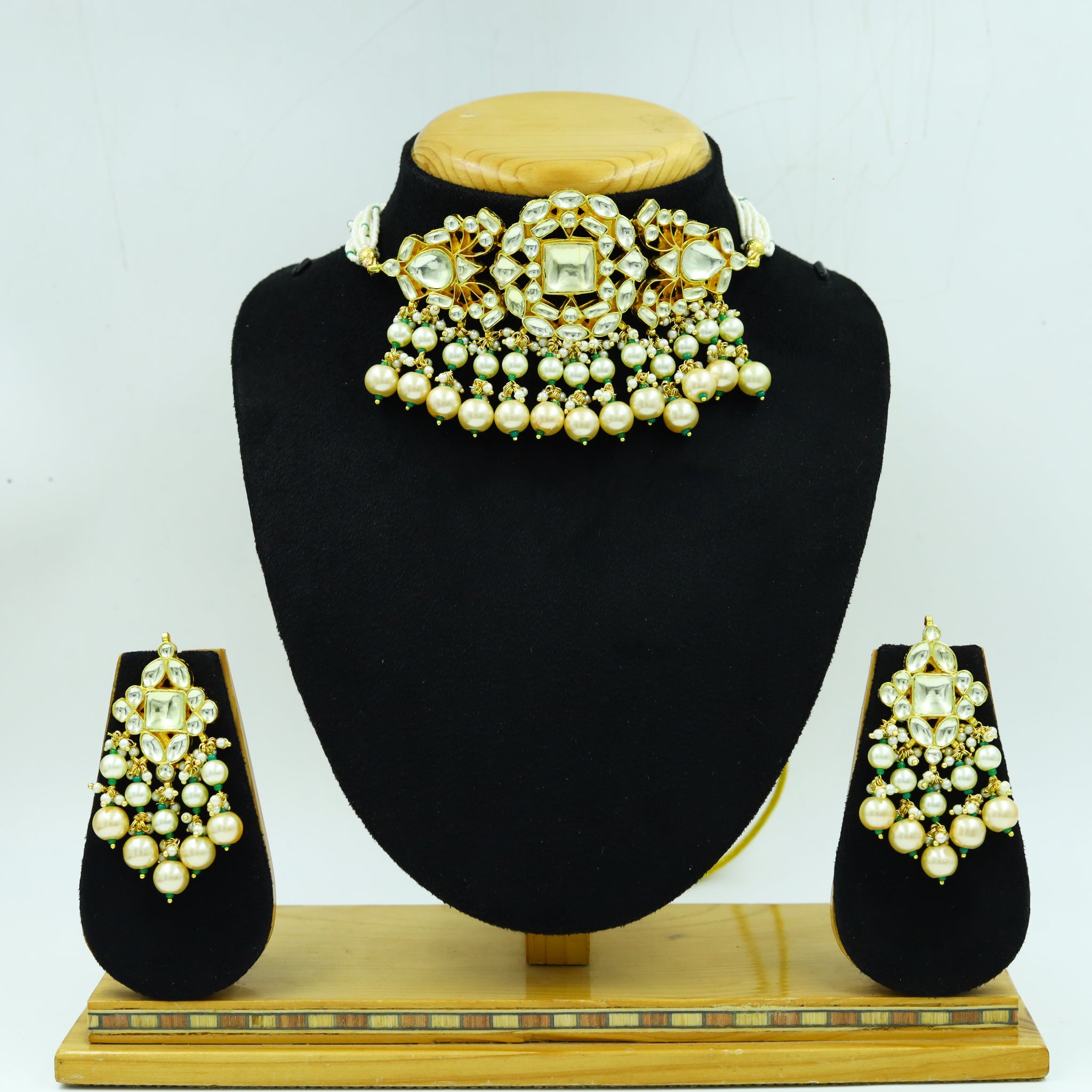 Choker Kundan Necklace Set 13596-56