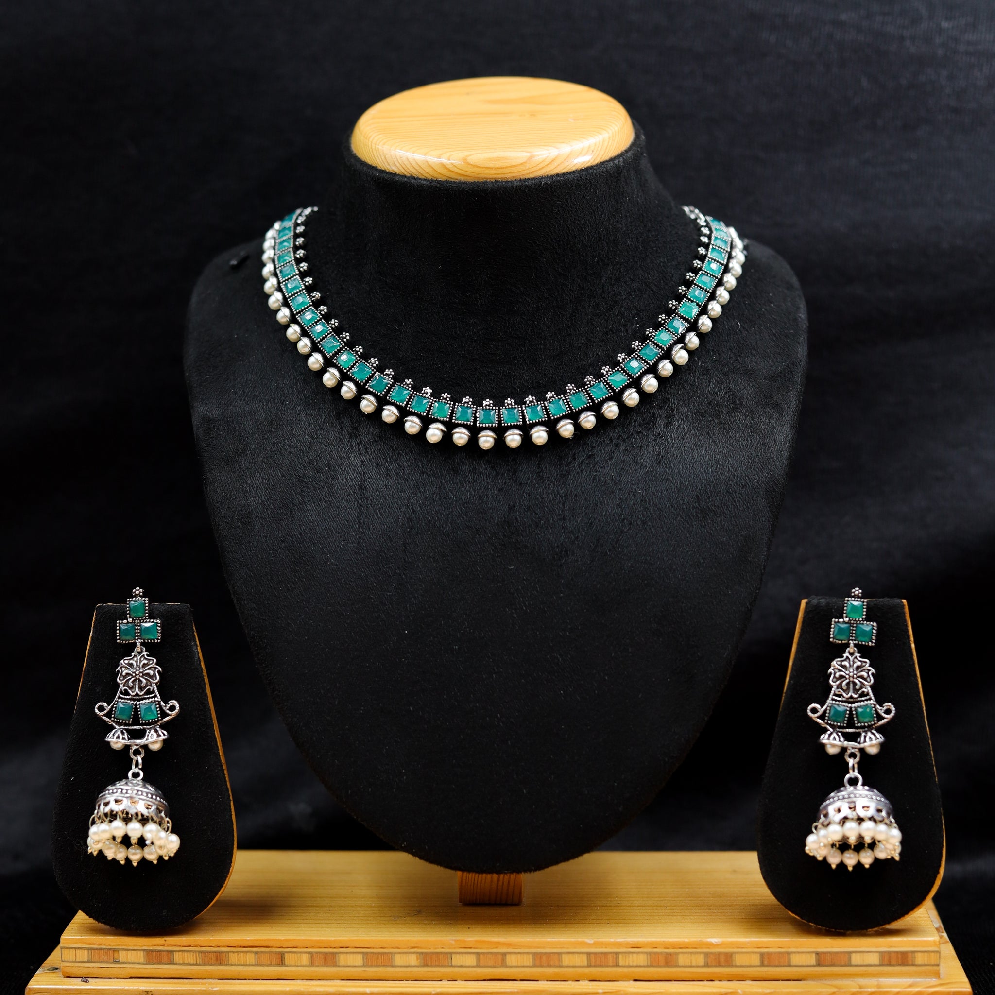 Round Neck Oxidized Necklace Set 11270-28