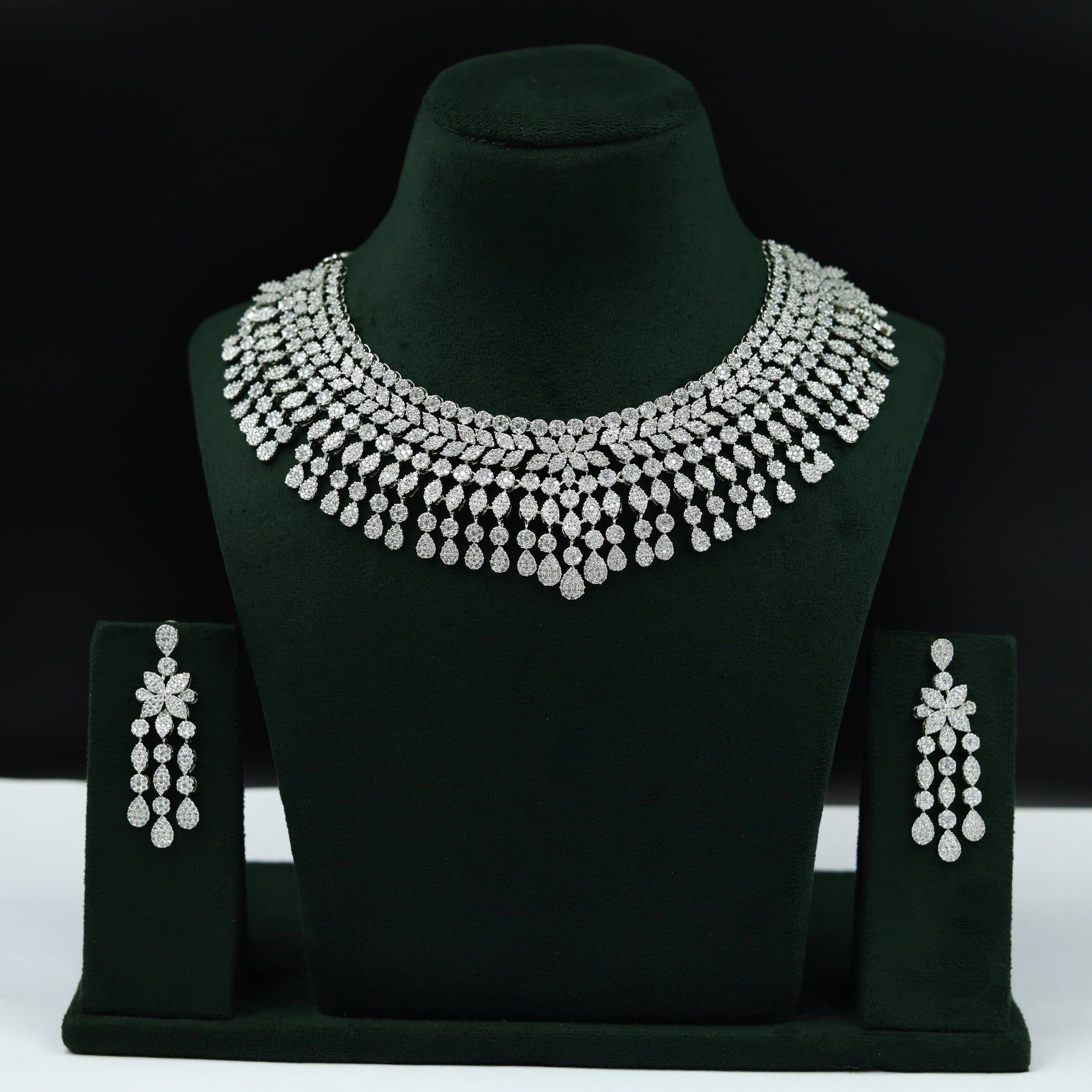 Round Neck Zircon/AD Necklace Set 10778-69