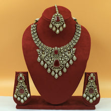 V Neck Kundan Necklace Set 21161-28