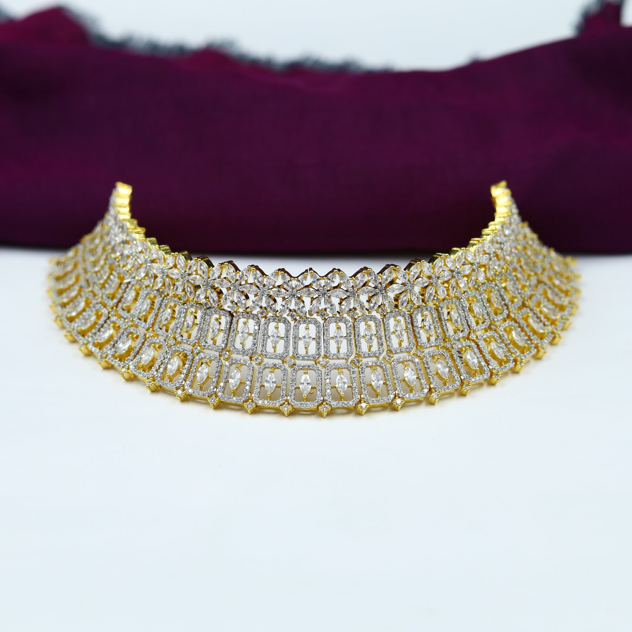 Bridal Choker Set With Fine Diamond Work In Gold Finish 3355-7557