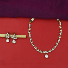 Round Neck Kundan Necklace Set 16729-28