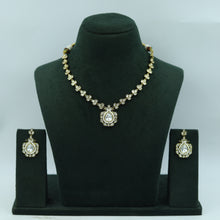 Round Neck Kundan Necklace Set 16723-28