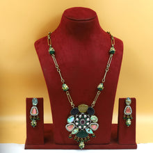 Sabyasachi Inspired Kundan Pendant Set 18949-42
