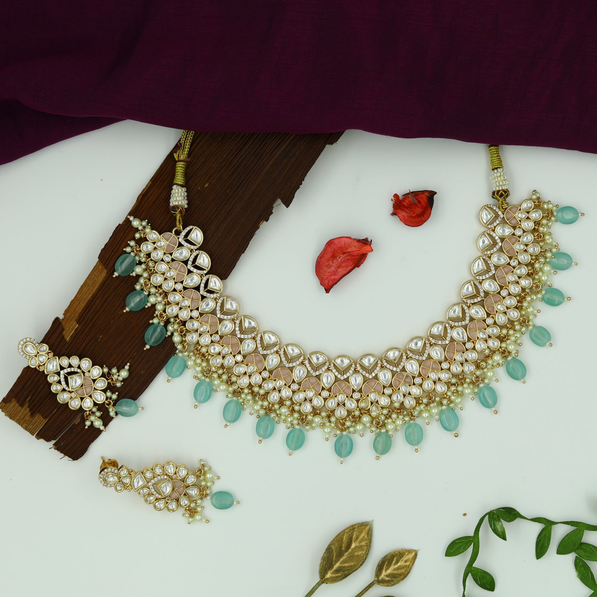 Round Neck Kundan Necklace Set 12177-28