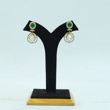 Round Neck Kundan Necklace Set 16553-69