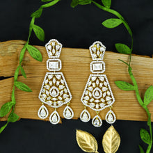 Gold Zircon/AD Earring 4620-8685