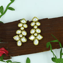 Round Neck Kundan Necklace Set 6373-28