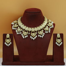 Round Neck Jadau Necklace Set 11543-65