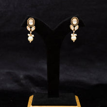 Light Earring Kundan Earring 10072-4