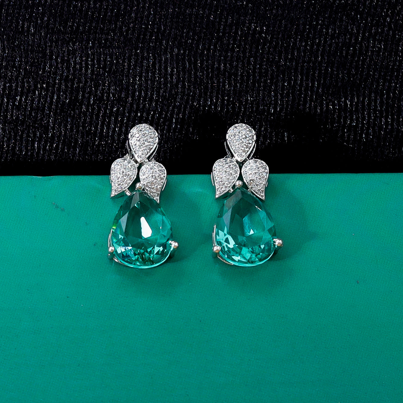 Light Earring Zircon/AD Earring 10136-4