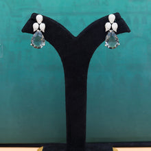 Light Earring Zircon/AD Earring 10136-4