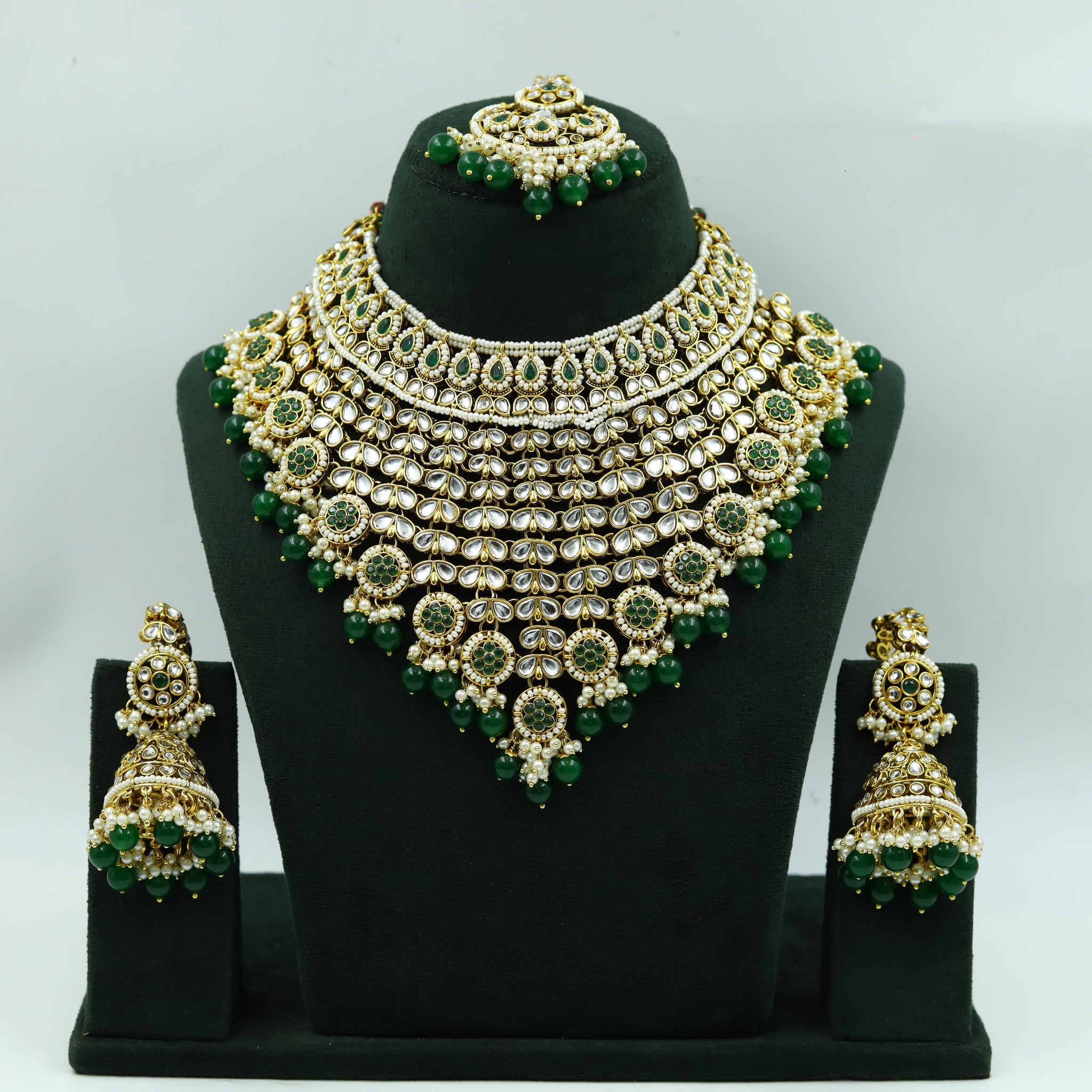 Round Neck Bridal Kundan Necklace Set 15914-28
