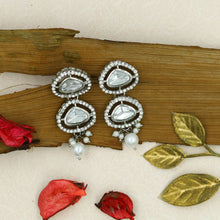 Round Neck Kundan Necklace Set 8341-33