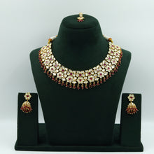 Kundan Round Neck Necklace Set 5562-68