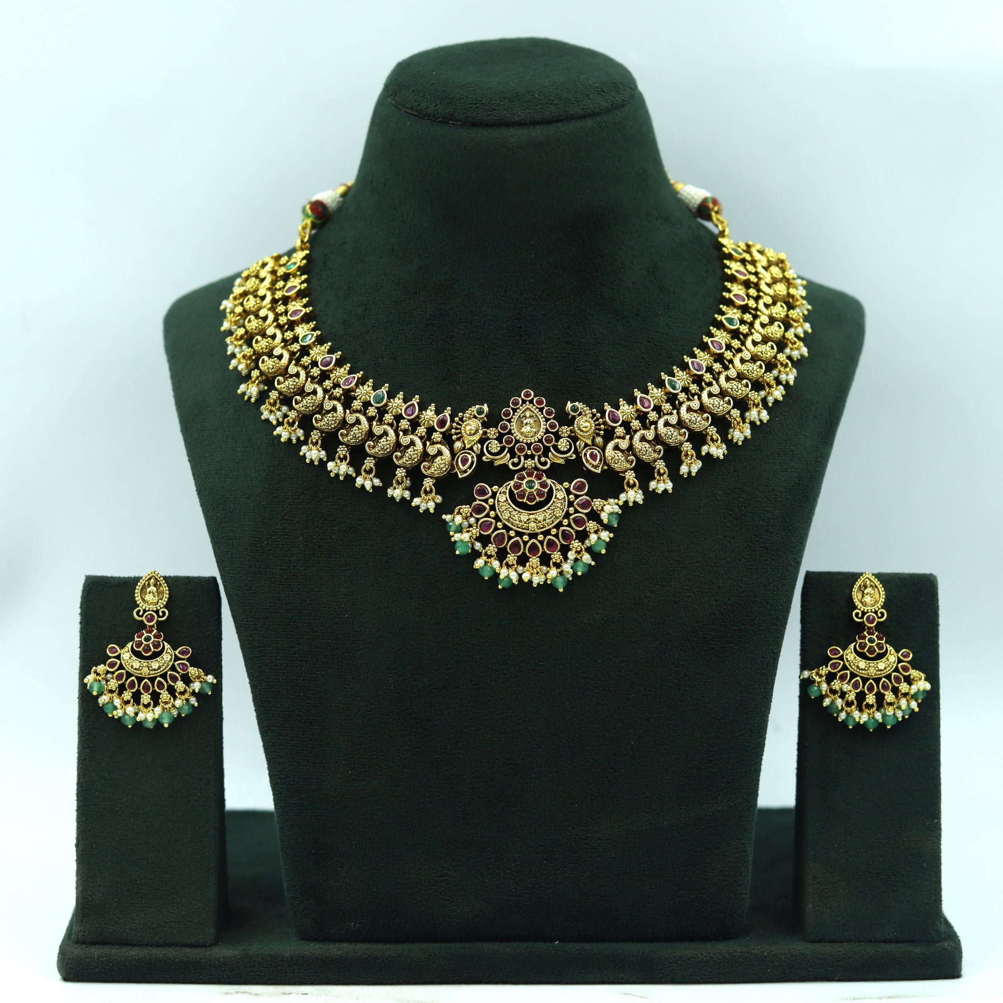 Round Neck Temple Necklace Set 16716-28