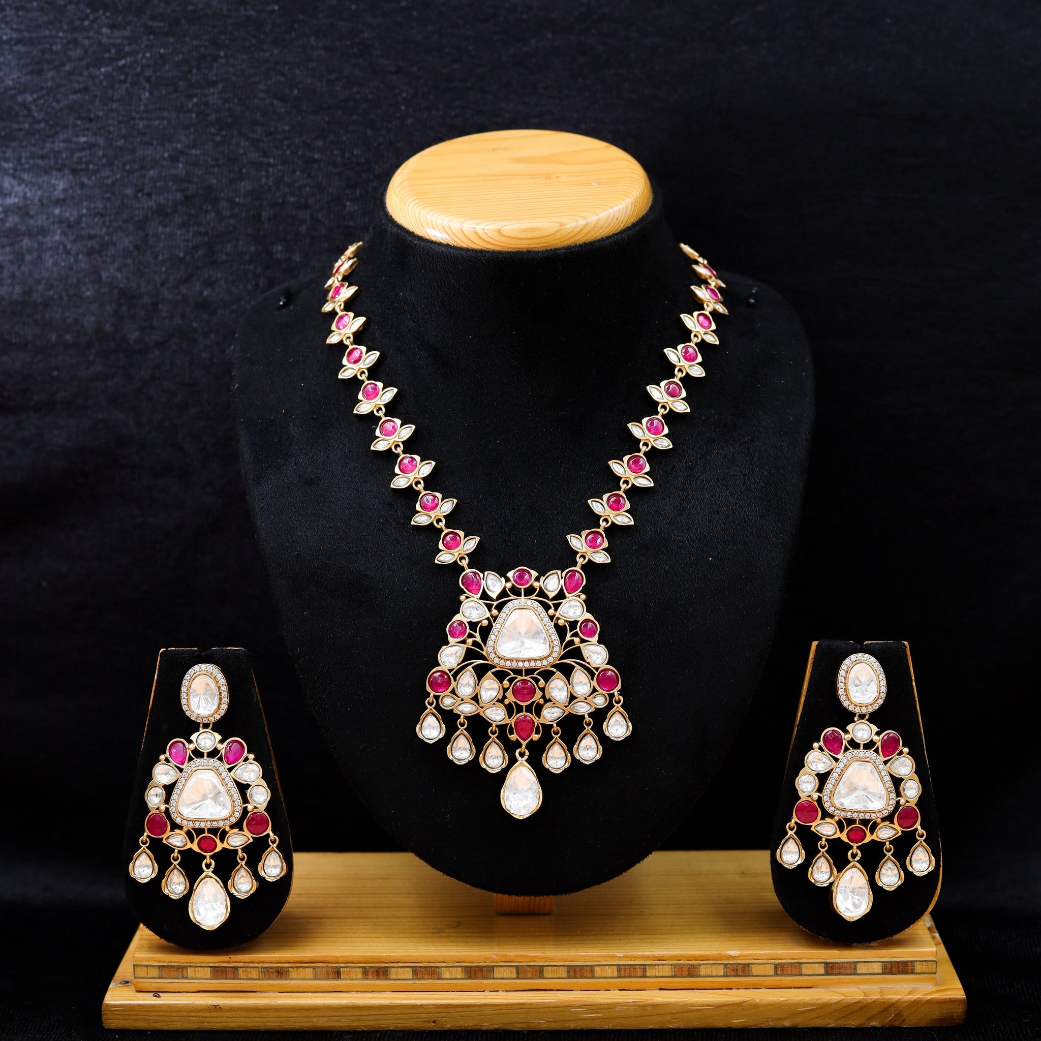 Sabyasachi Inspired Round Neck Kundan Necklace Set 10570-87
