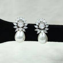 Light Earring Zircon/AD Earring 13000-34