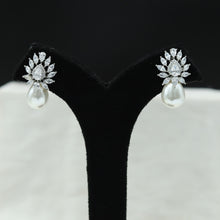 Light Earring Zircon/AD Earring 13000-34