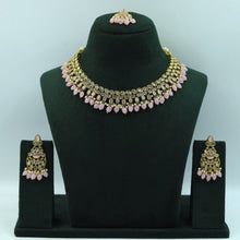 Round Neck Antique Necklace Set 4654-33