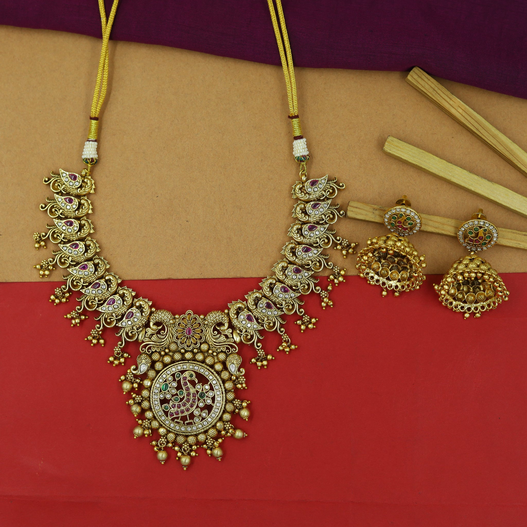 Round Neck Antique Gold Plated Necklace Set 16620-06