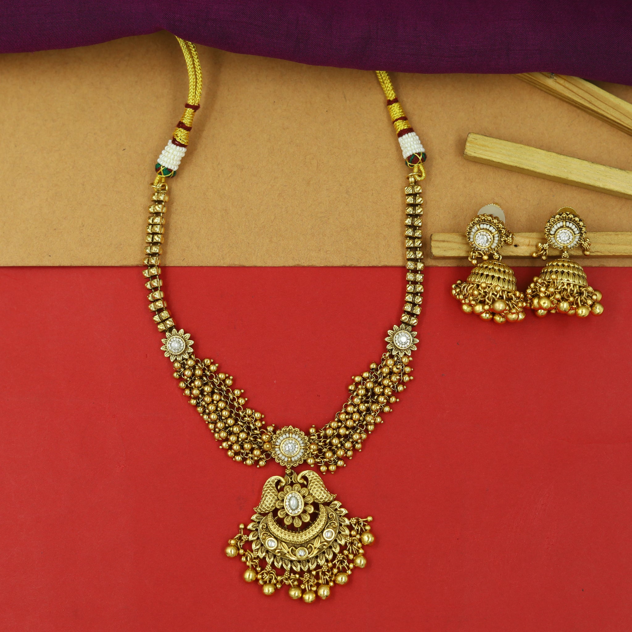 Round Neck Antique Gold Plated Necklace Set 16699-28