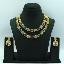 Round Neck Layered Gold Look Necklace Set 13553-28