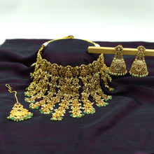 Choker Temple Necklace Set 16703-28