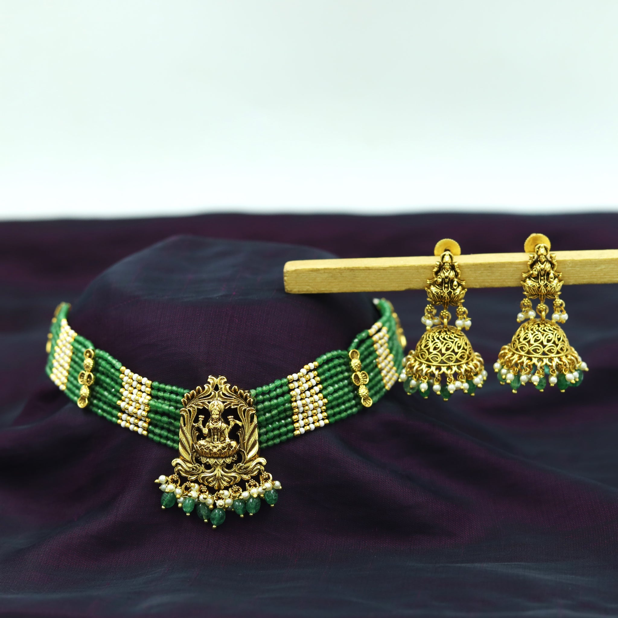 Choker Temple Necklace Set 16718-28