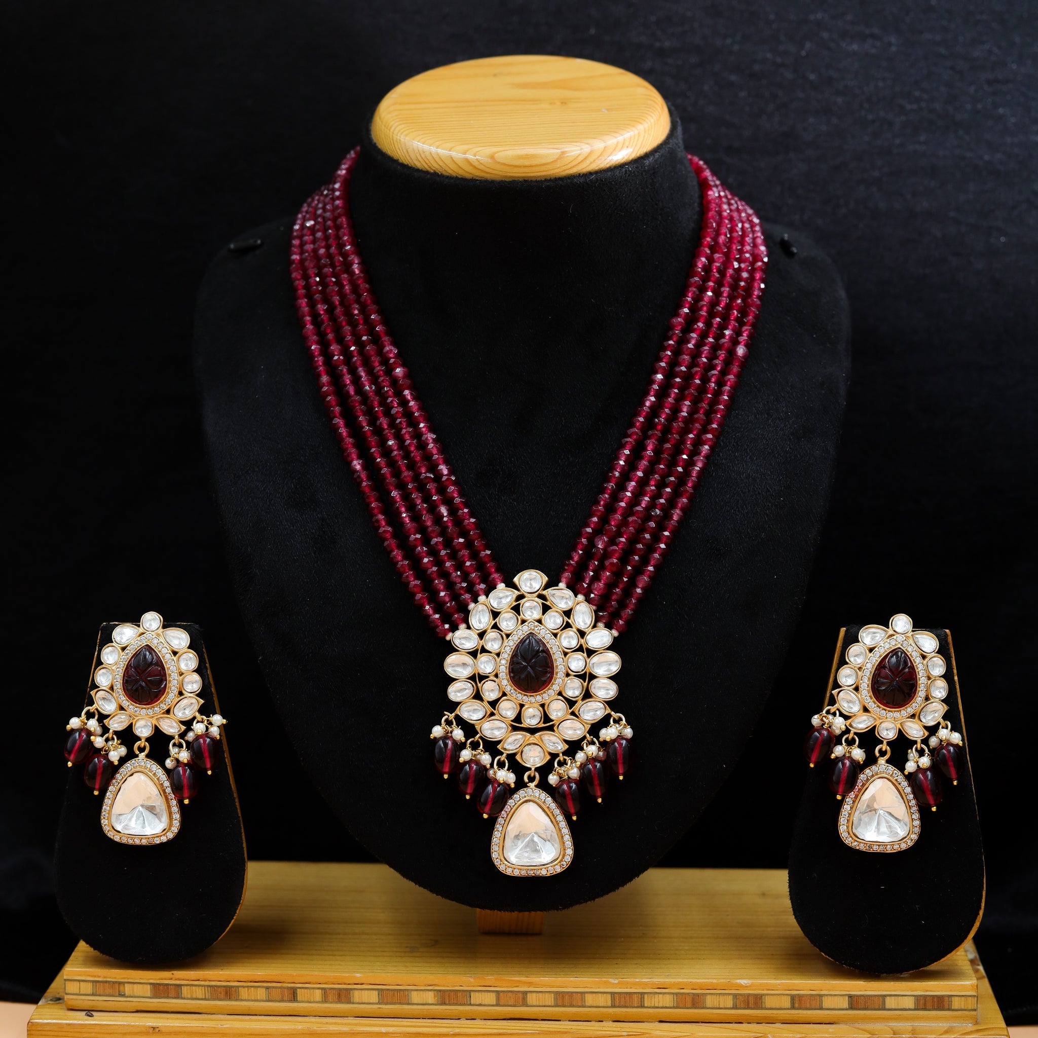 Sabyasachi Inspired Medium Size Kundan Pendant Set 10568-87