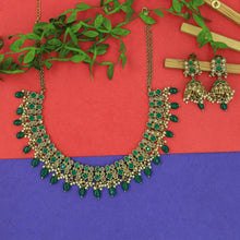 Round Neck Antique Necklace Set 3693-28