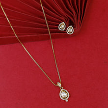 Light Kundan Pendant Set 18063-69