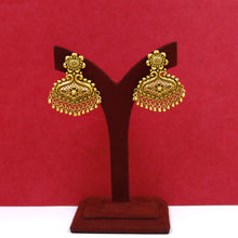 Round Neck Antique Necklace Set 18443-28